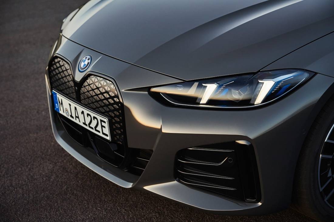 P90546608_lowRes_the-new-bmw-i4-e-dri