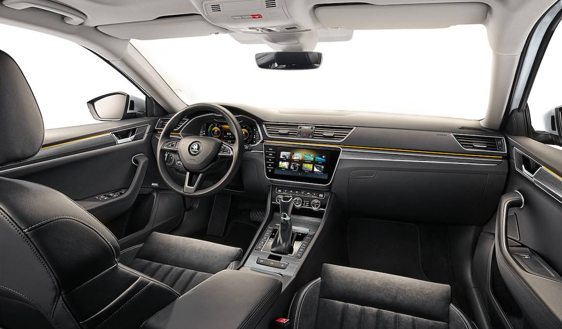 Skoda_SUPERB_iV AS24