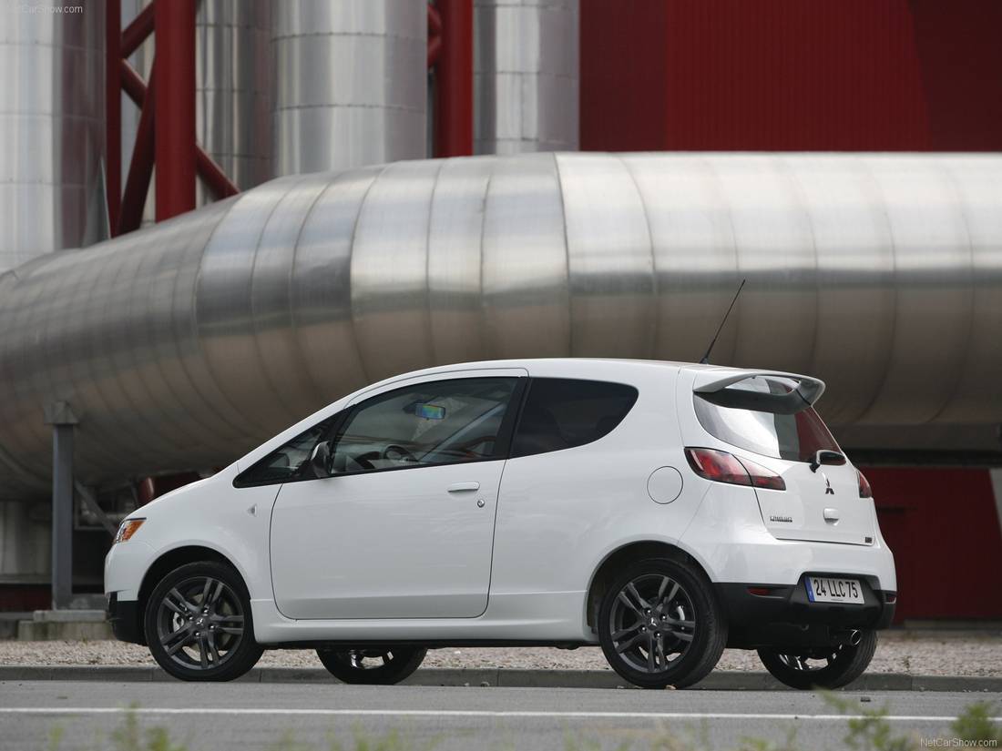 Mitsubishi-Colt-2009-1600-11