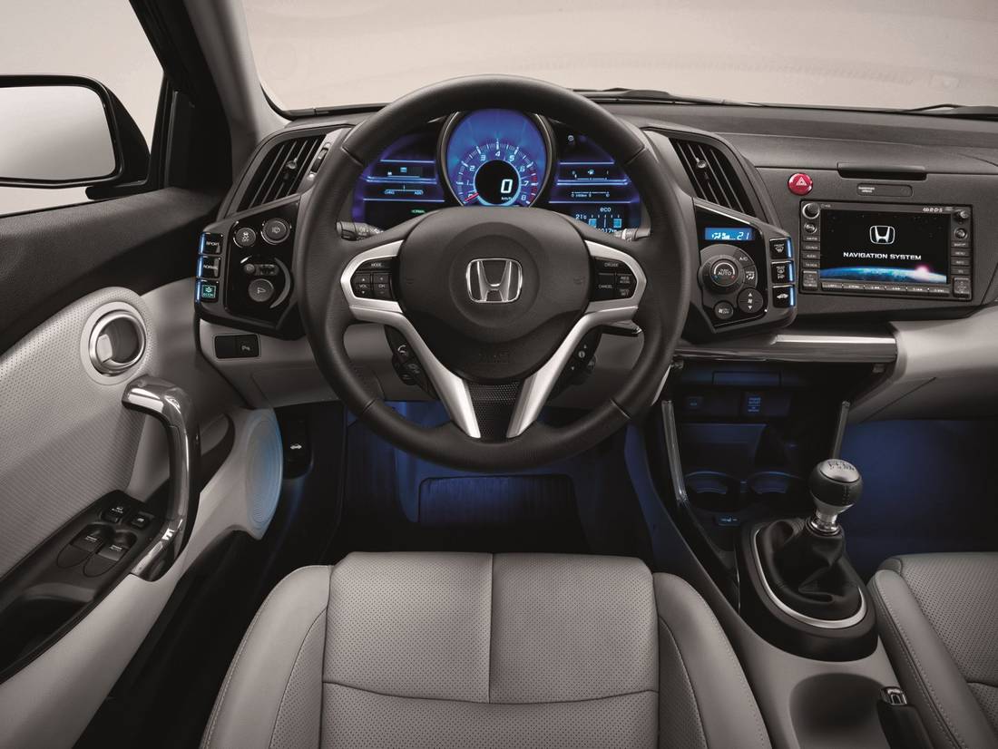 16825_CR-Z_Interior