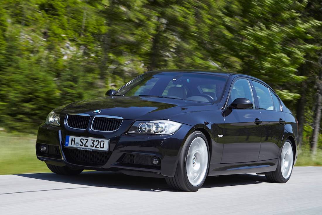 AS24-modelpagina-bmw-330_03
