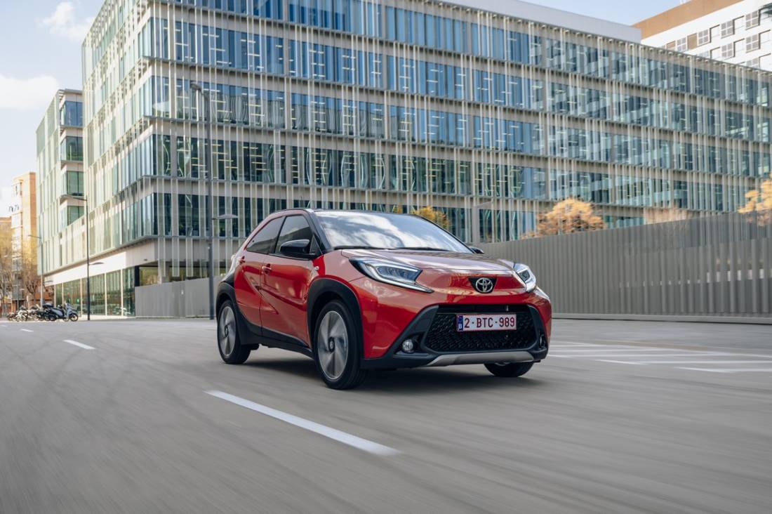 2022_AYGO_X_DPL_DYNAMICS_CHILI_RED_001