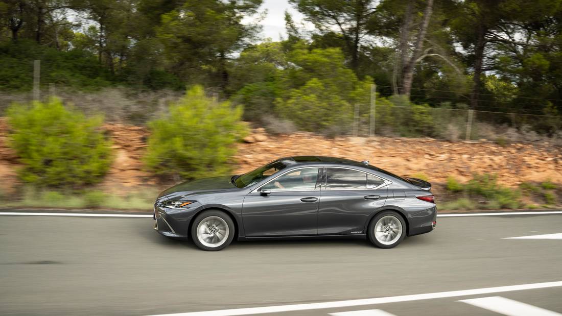 lexuses300h27