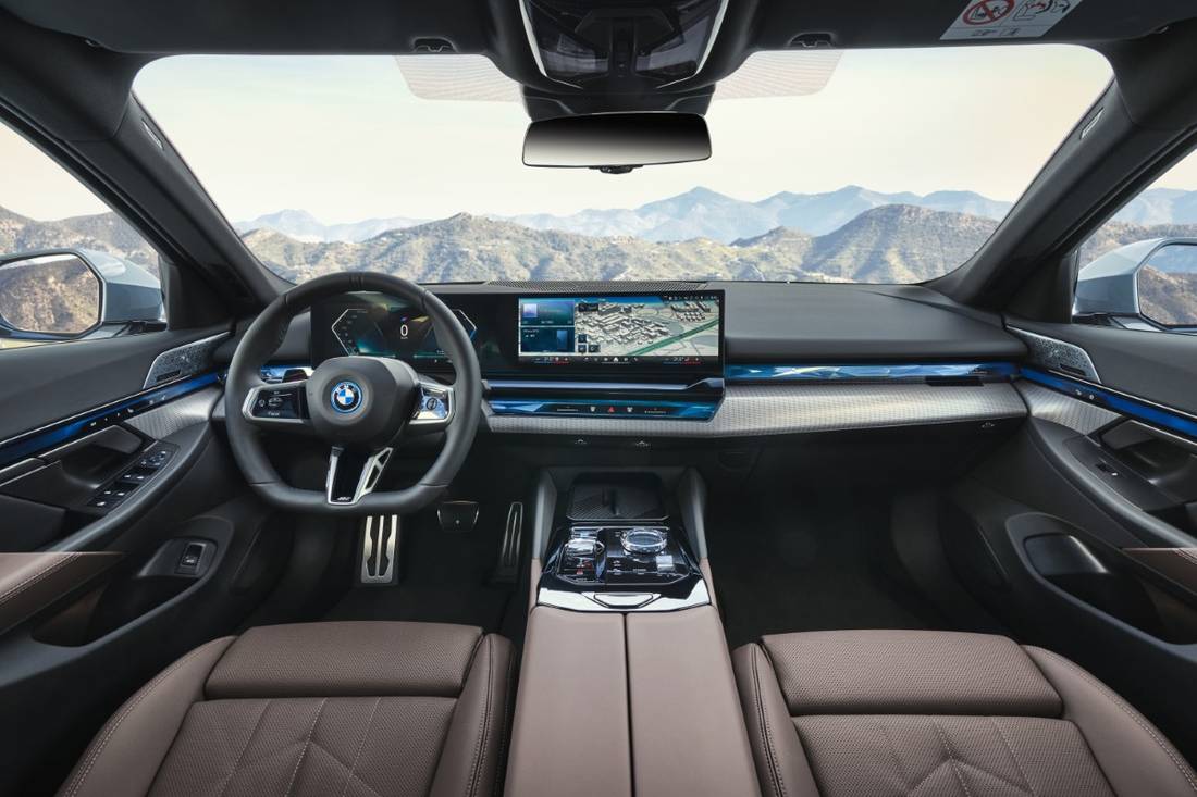 P90505130_highRes_the-new-bmw-i5-edriv