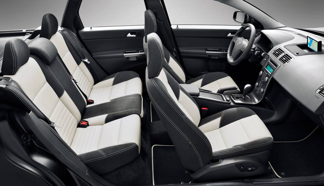 38636_Volvo_V50