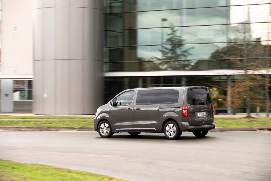 PEUGEOTeEXPERT_1NZ2023