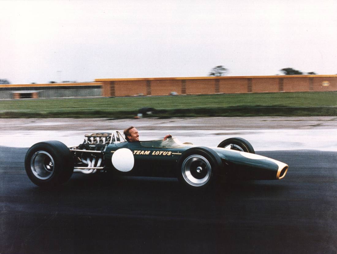 Colin-Chapman-in-Lotus-49-Formula-1