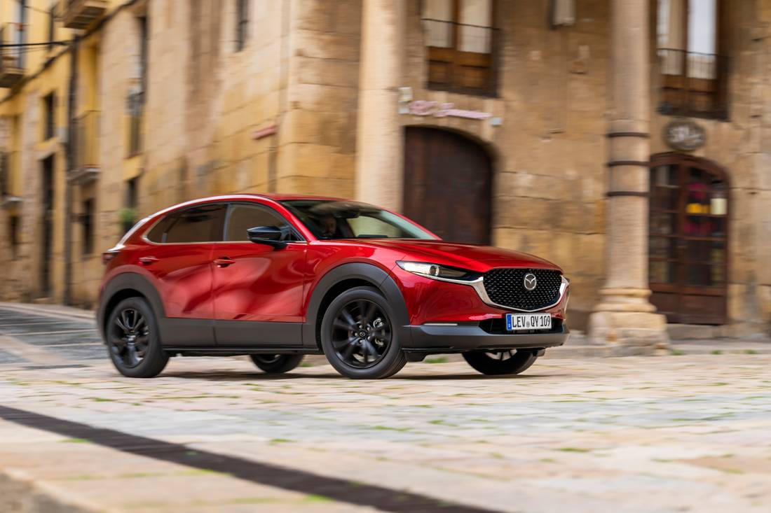 2022_mazda_cx-30_src_spain_act_27