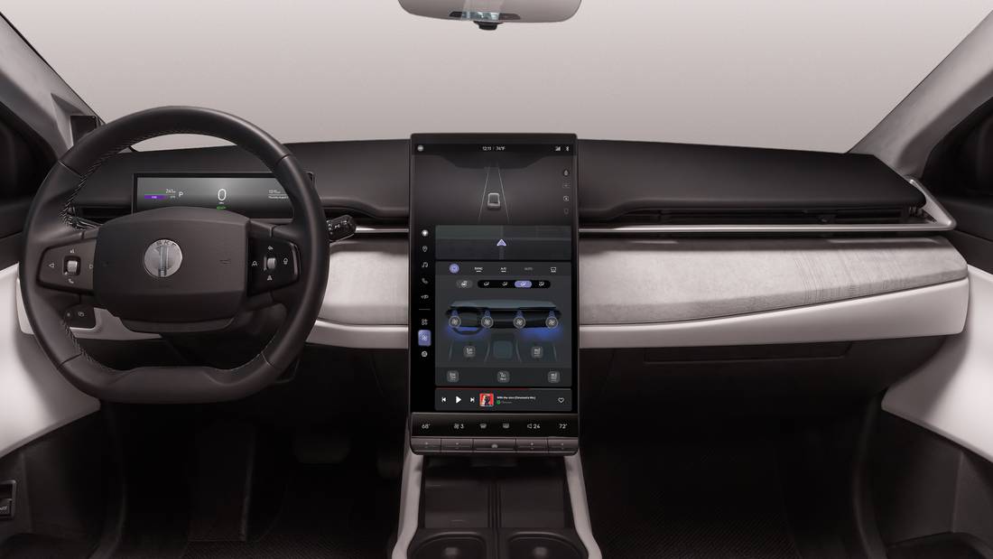 MB-Ocean-Interior-Sea-Salt-44-Dashboard-HMI_nytwos
