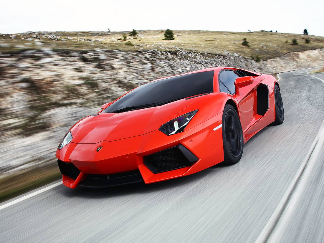 lamborghini_aventador_lp_700-4_2