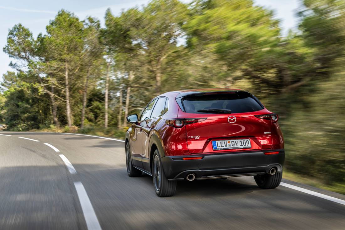 2022_mazda_cx-30_src_spain_act_52