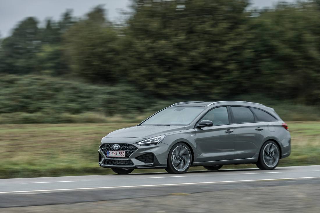 2020_Hyundai_Be_i30_N_Line_Action_040