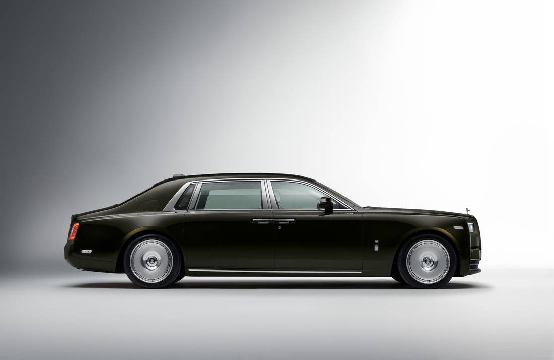 P90462838_highRes_rolls-royce-phantom-