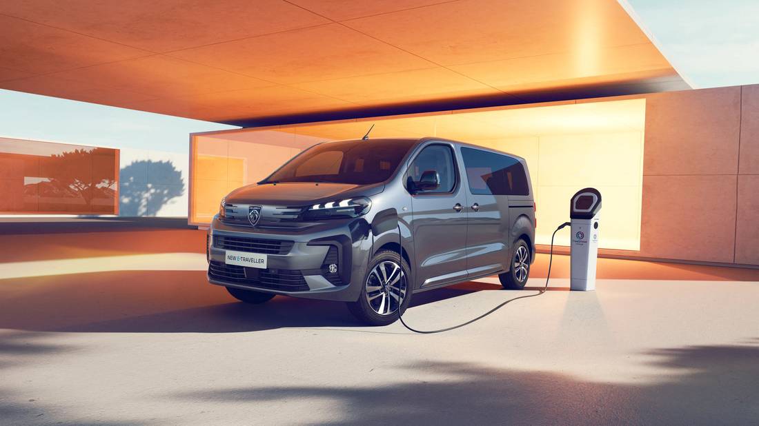 Peugeot Traveller jpg 3