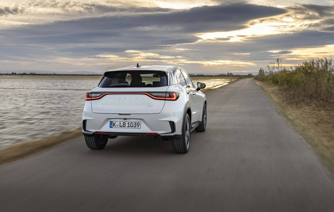 LEXUS_LBX_Relax_sonic_quartz_dynamic_026