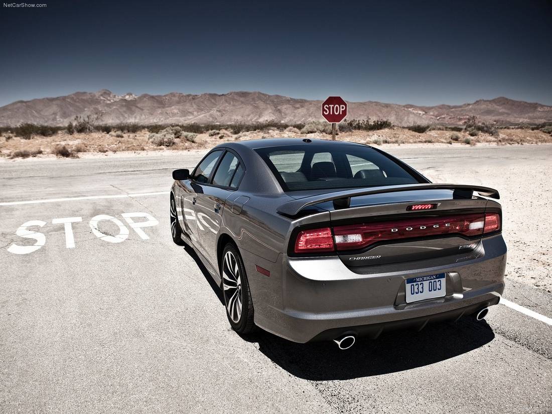 Dodge-Charger_SRT8-2012-1600-1a