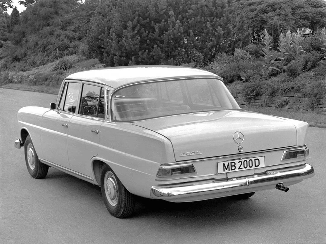 Mercedes-Benz 200 AS24 1