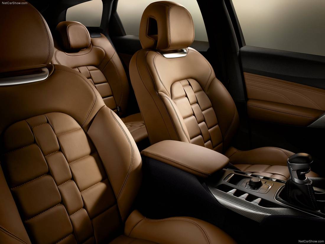 Citroen-DS5-2012-1600-4e