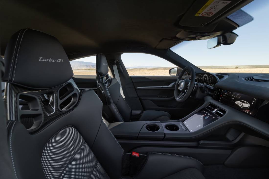 Taycan Turbo GT interior