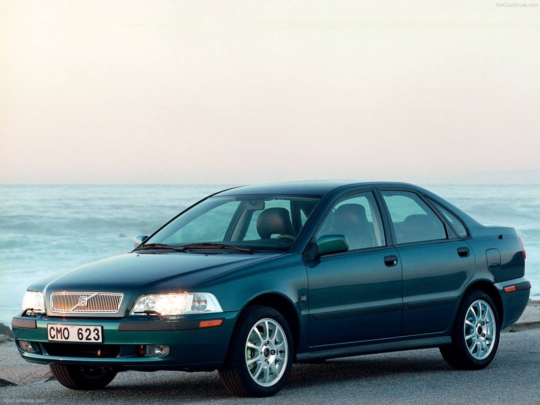 Volvo-S40-2001-1600-03
