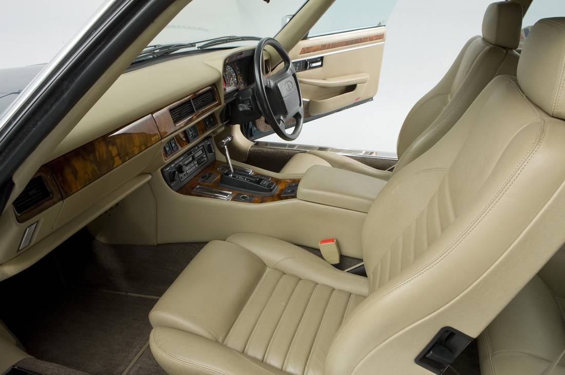 jaguar_xjs_7