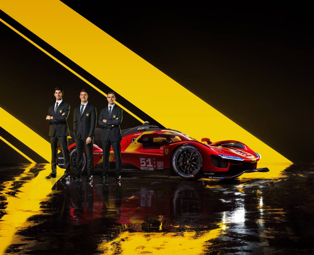 FERRARI_499P_-51_crew