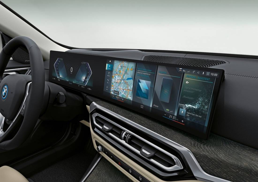 P90422900_lowRes_bmw-i4-interieur-6-2