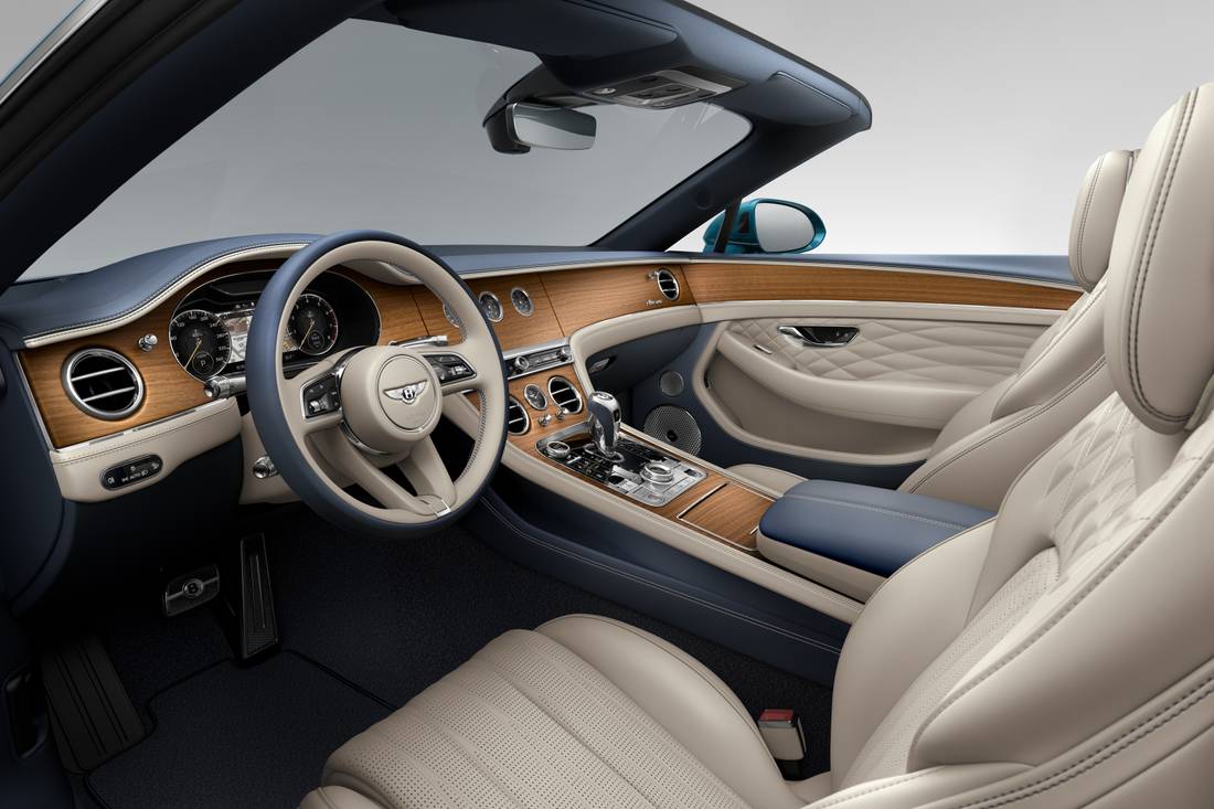 24MY Continental GTC Azure - 3