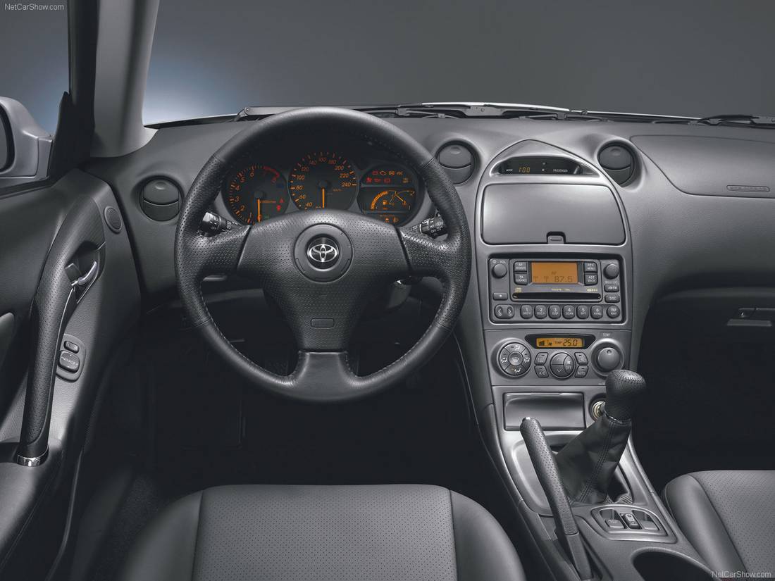 Toyota-Celica-2003-1600-0a