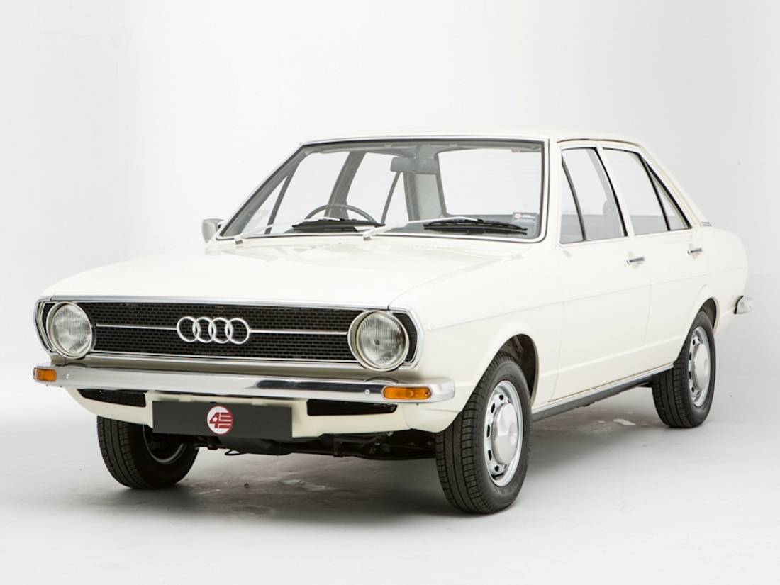 audi_80_ls_4-door_sedan_uk-spec_6