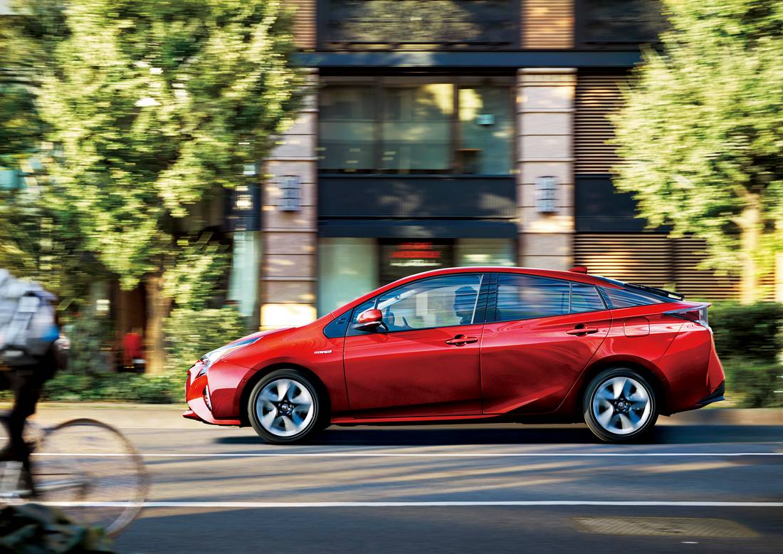 prius--mar--01-2