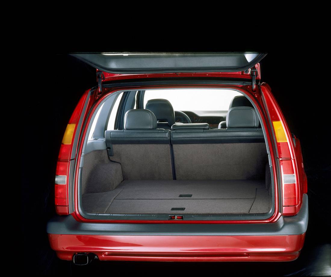 6438_Volvo_850