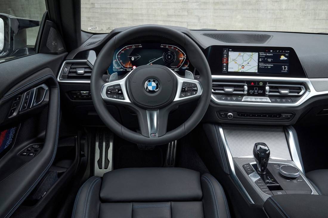 P90444323_lowRes_bmw-m240i-xdrive-cou