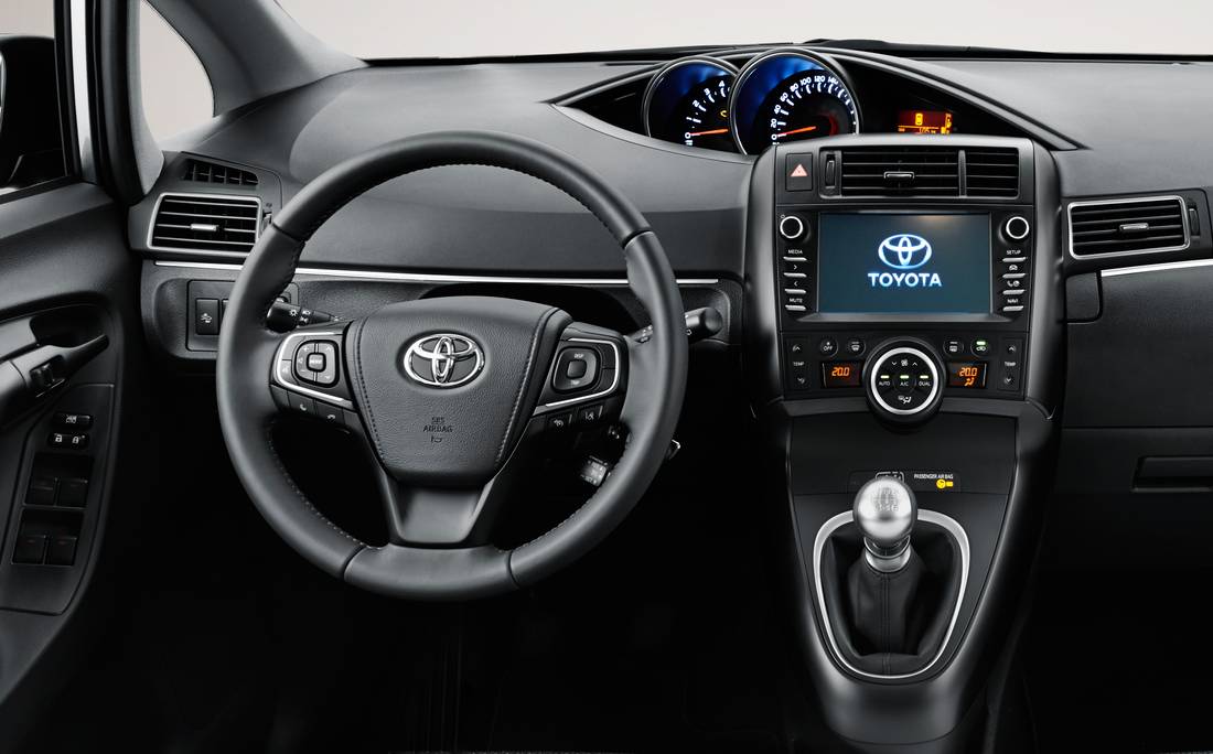 toyota-verso-06-2
