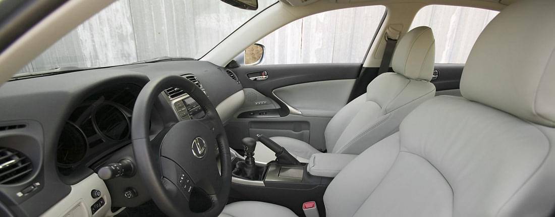 lexus-is-250-l-04