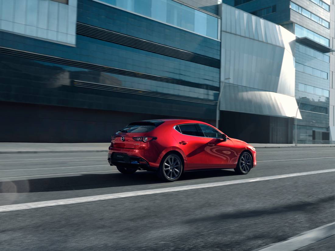 2024_mazda3_hb_src_act_2