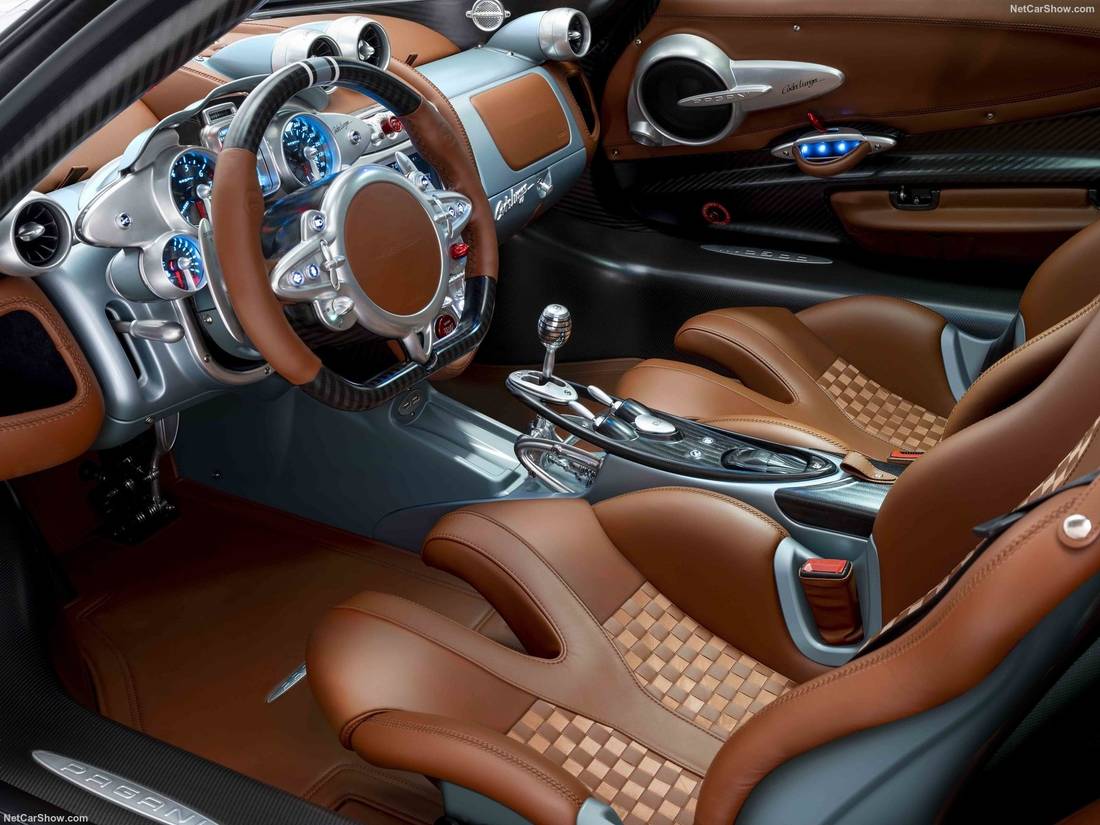 Pagani-Huayra_Codalunga-2022-1600-04
