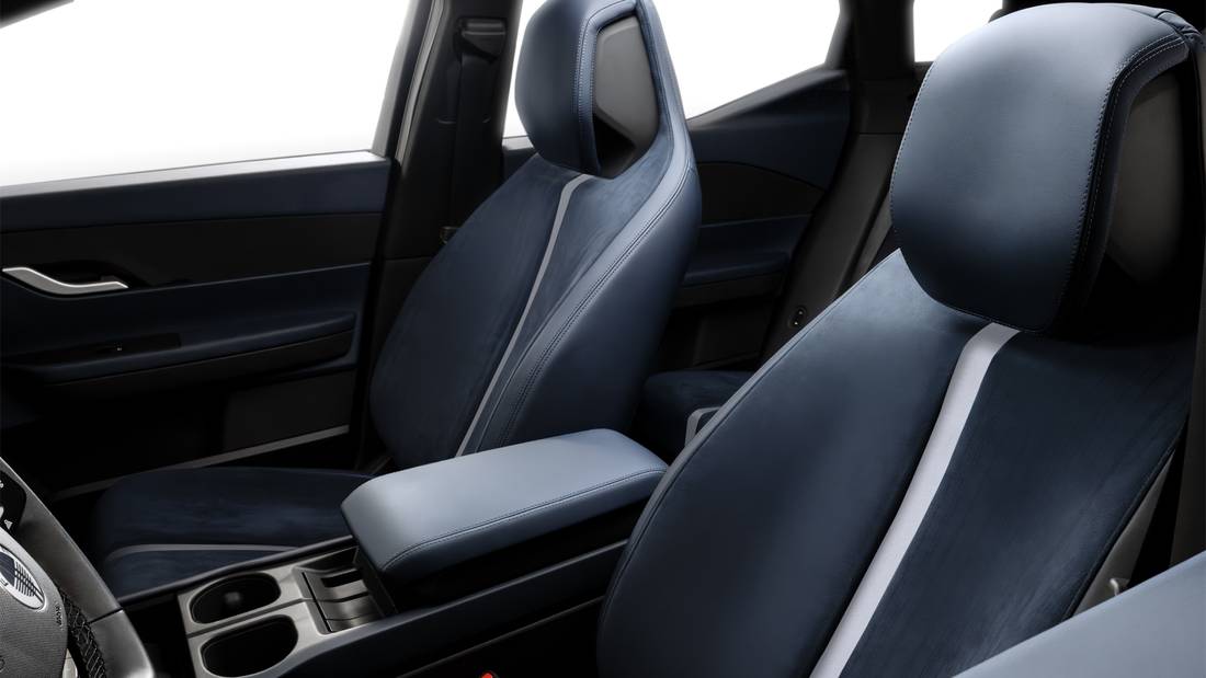 MB-Ocean-Interior-Maliblu-21-Front-Seat-DSC00158-3840x2160_buhcam