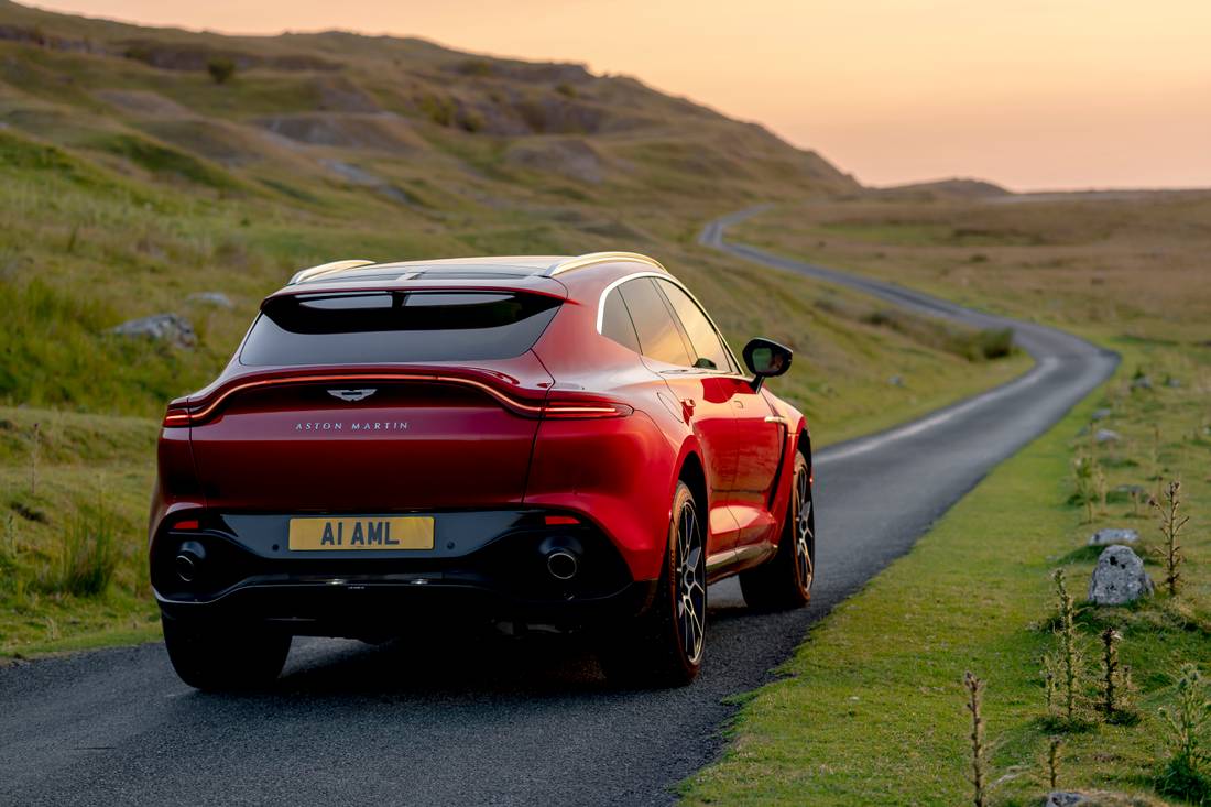 Aston_Martin_DBX_-_Hyper_Red_-_A1_AML__6-JPG