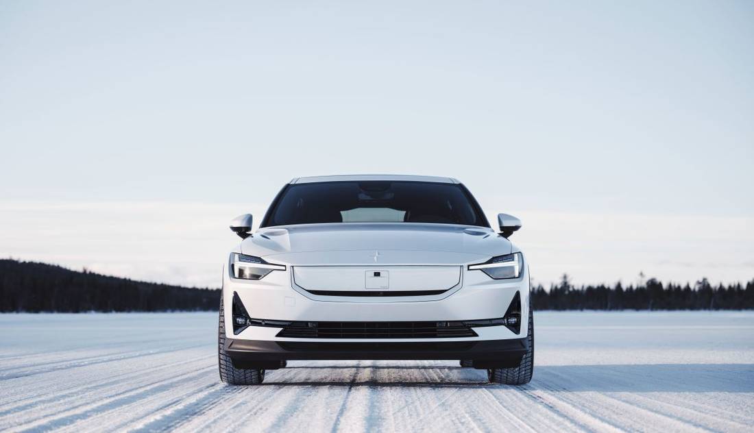 676925_20231115_Polestar_2_MY24