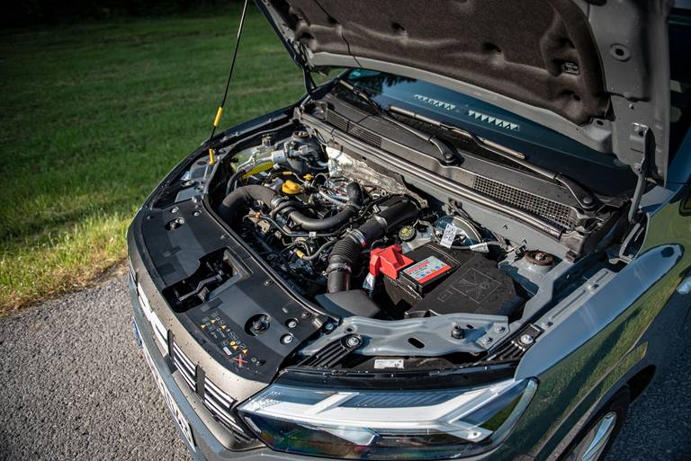 Dacia-Sandero-TCe90-Engine