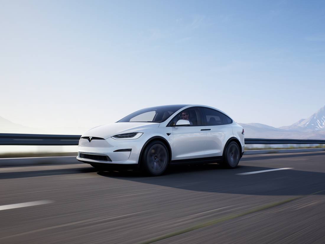 0x0-ModelX_04