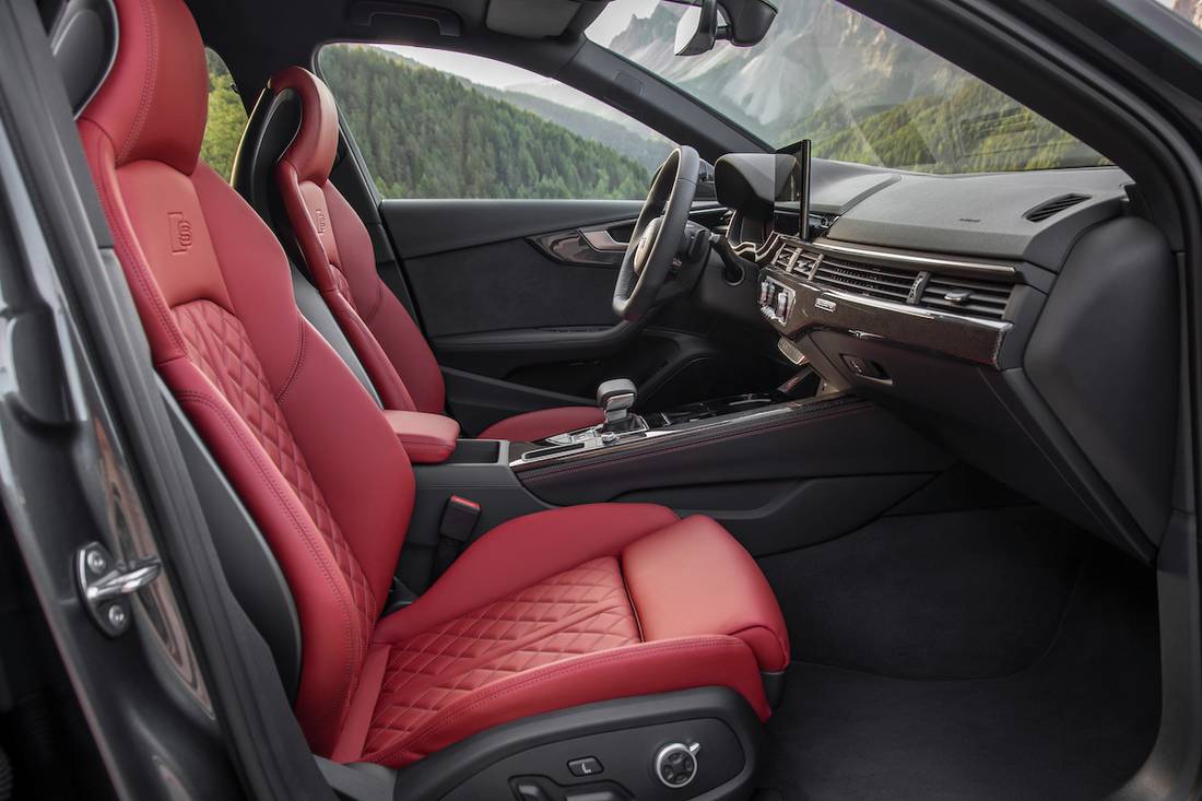 Audi S4 3