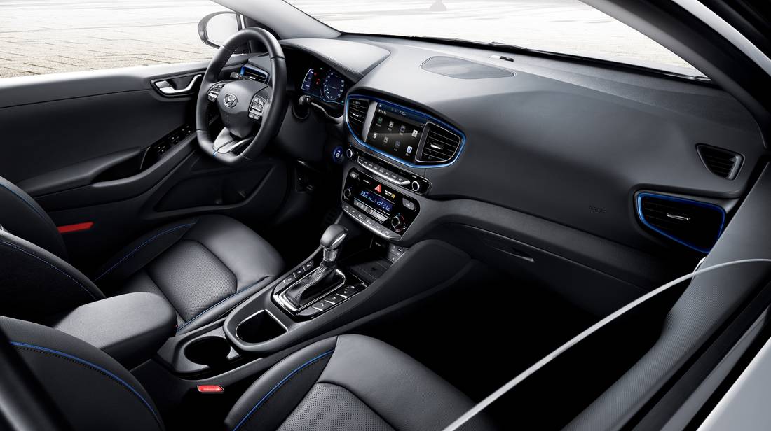 IONIQ-A-Leap-Forward-for-Hybrid-Vehicles_interior