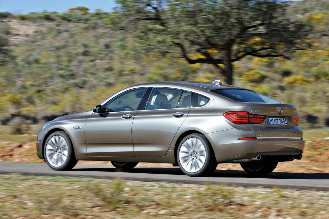 P90119984_highRes_the-new-bmw-5-series