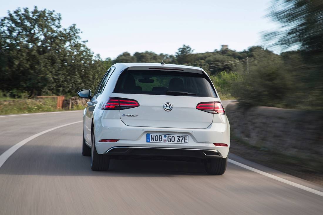 AS24-modelpagina-vw-e-golf_02
