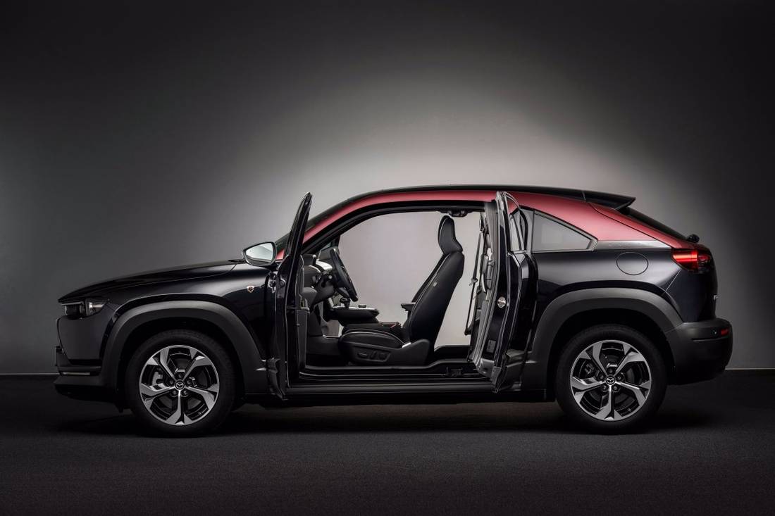 2022_mazda_mx-30_r-ev_edition_r_still_6_lowres