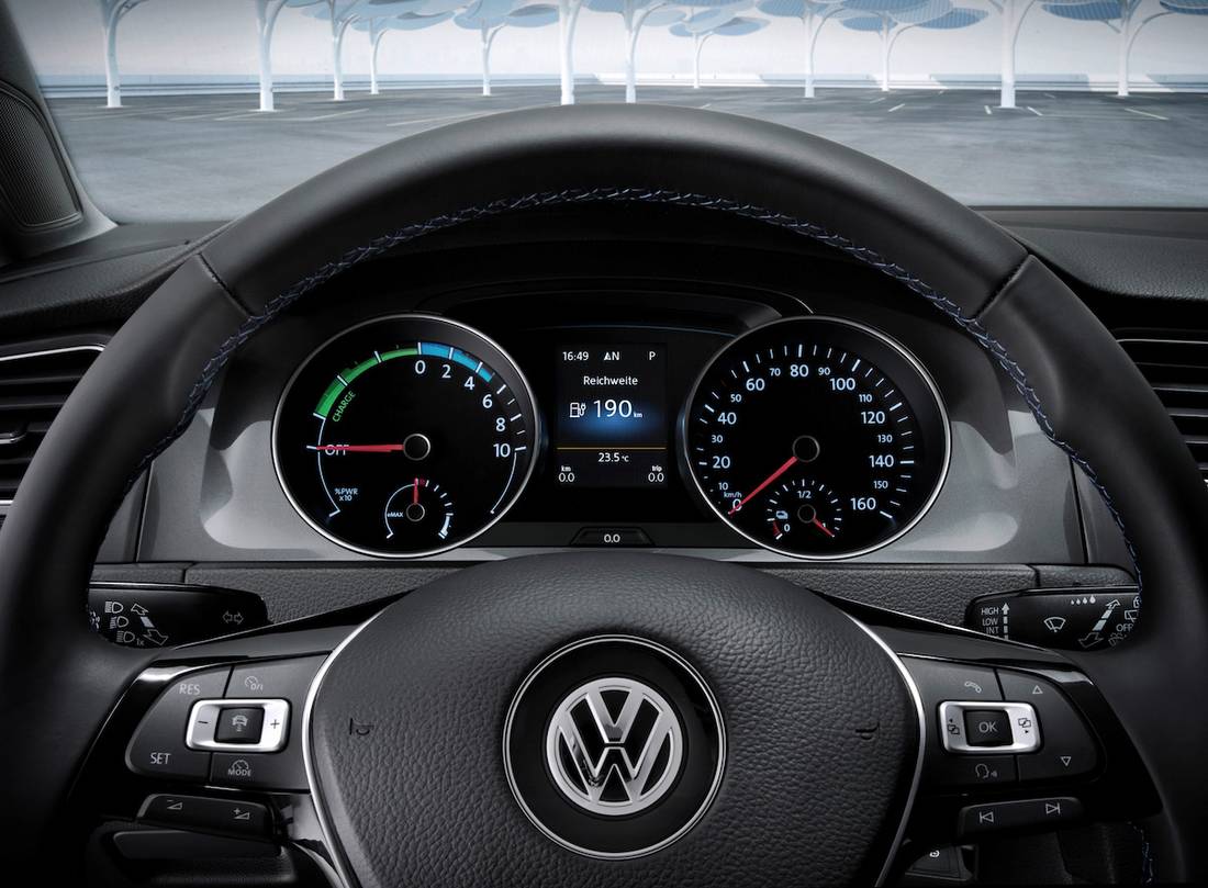 AS24-modelpagina-vw-e-golf_05