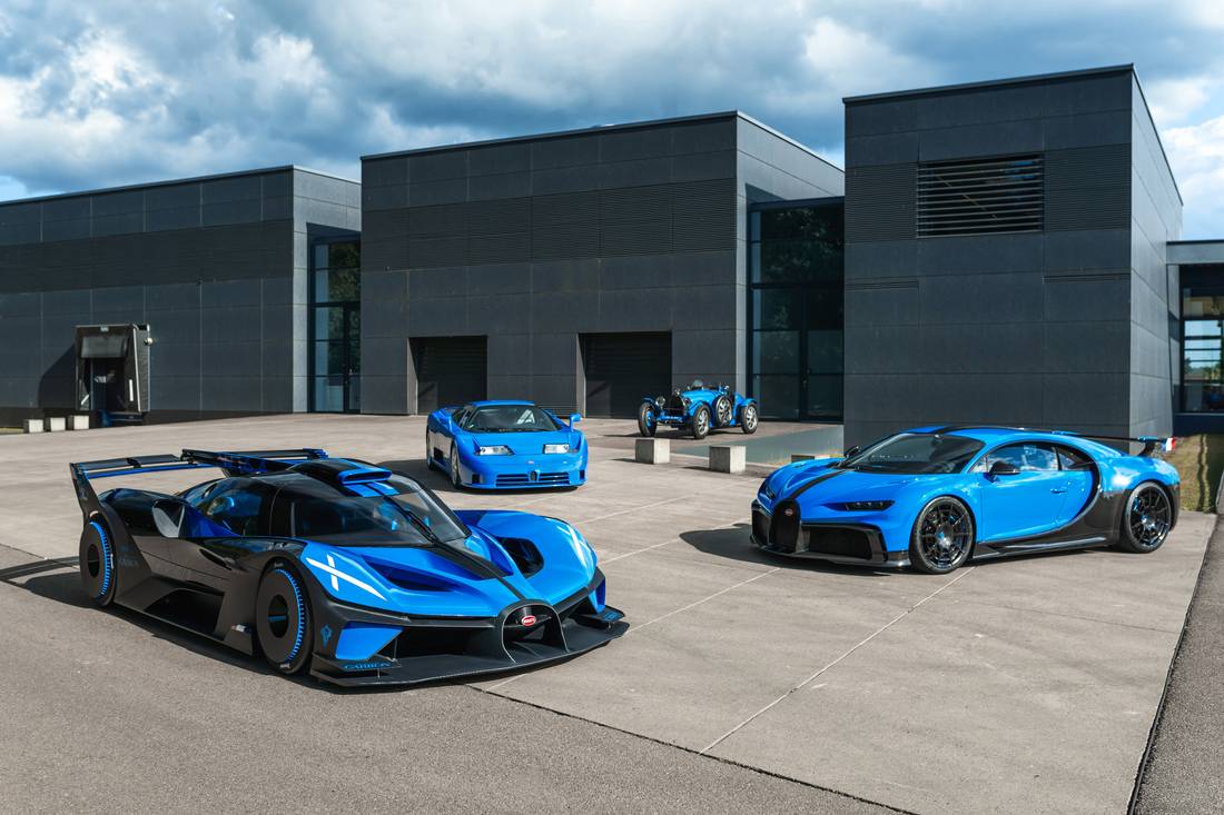 01 BUGATTI_French-Racing-Blue