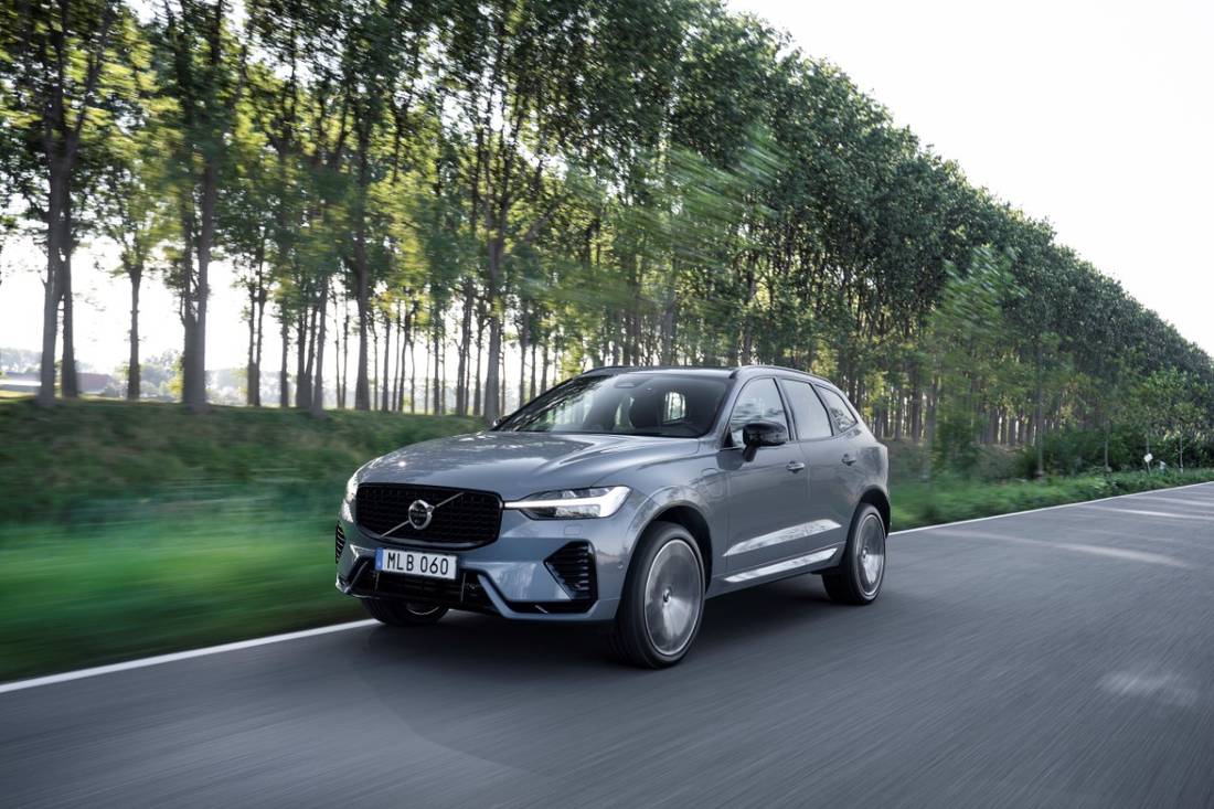 288138_Volvo_XC60_Recharge_T8_AWD_Thunder_Grey